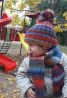 детские вязаная шапка и шарф